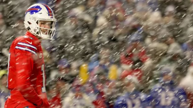 bills josh snow